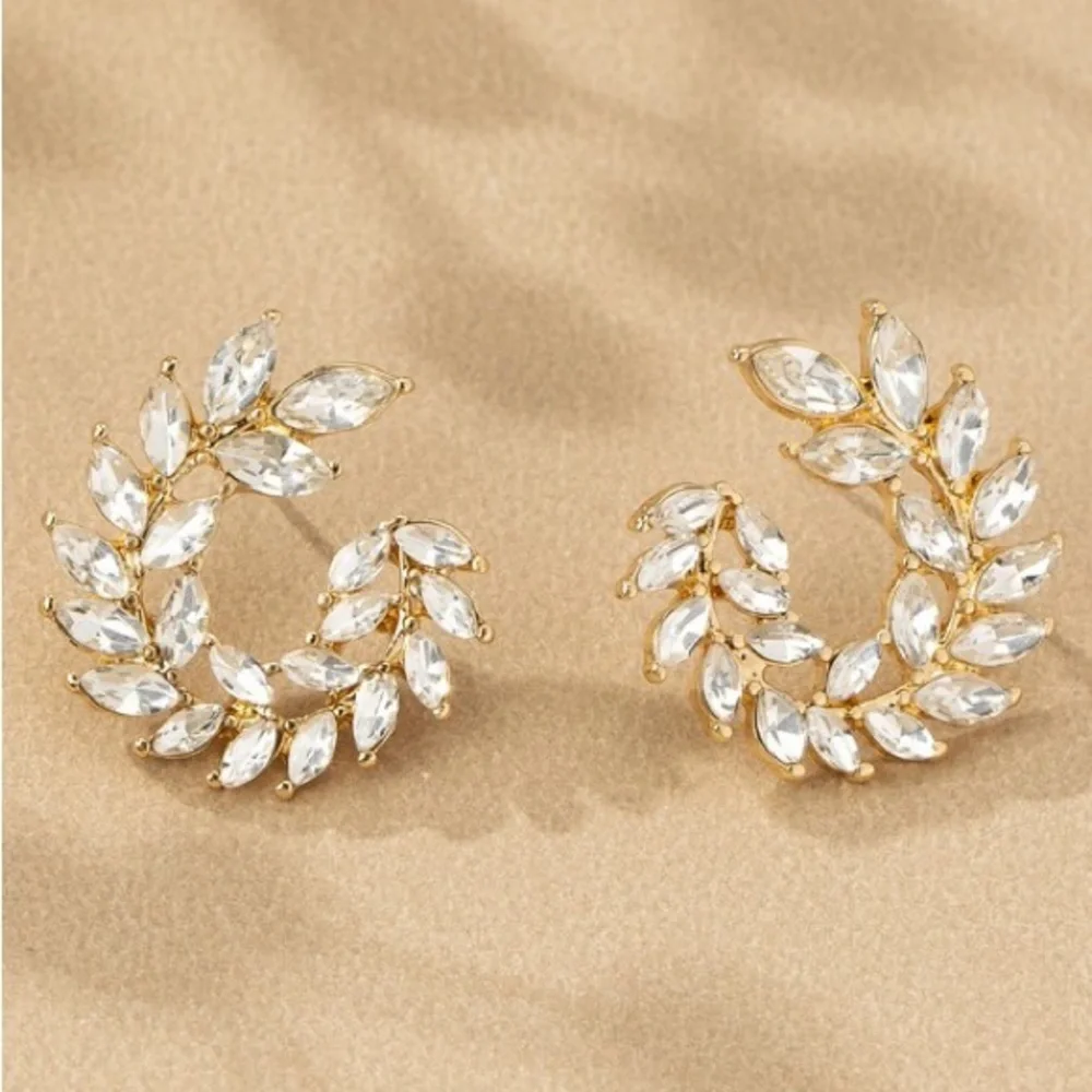Rhinestone Leaf Earrings (5022)